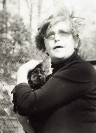 21.3. 1980 Sofi z Mal� Kamenn� se svoji chovatelkou p. B. Antonovi�ovou